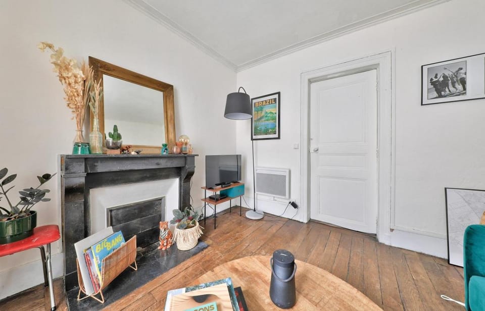 Appartement cosy cœur Paris IX Apartment in Paris