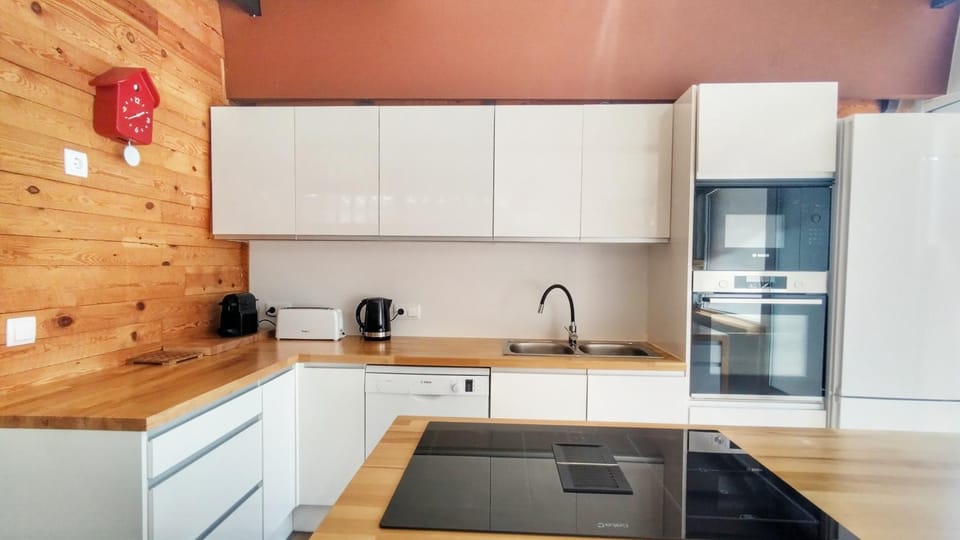 Kitchen or kitchenette, Kitchen or kitchenette