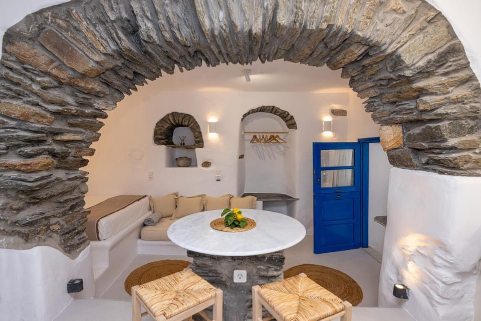 Adamma Tinos House in Decentralized Administration of the Aegean