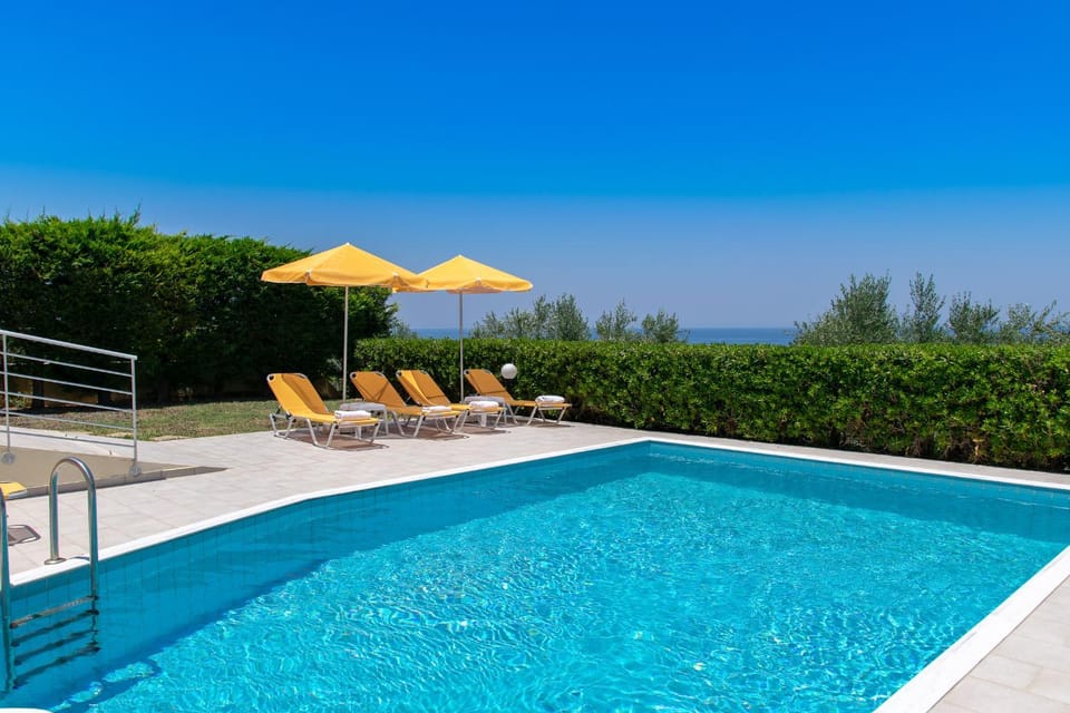 Day, Natural landscape, Pool view, Sea view, Swimming pool, sunbed