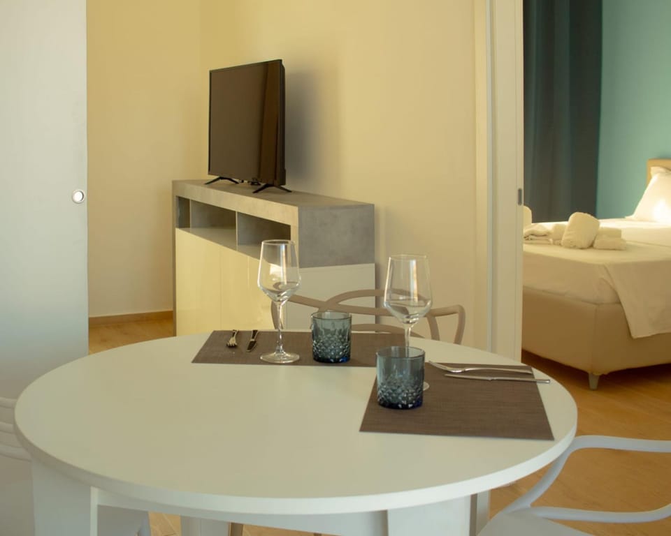 Garden, Balcony/Terrace, Dining area, Animals, Pets, Garden view, Pool view, Swimming pool, Lunch, furniture, internet, shuttle, stove, sunbed, towels, washing machine, kitchen, air conditioner
