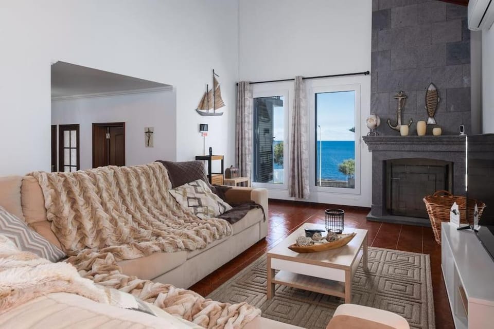 Sea Avenue Palace House in Ponta Delgada