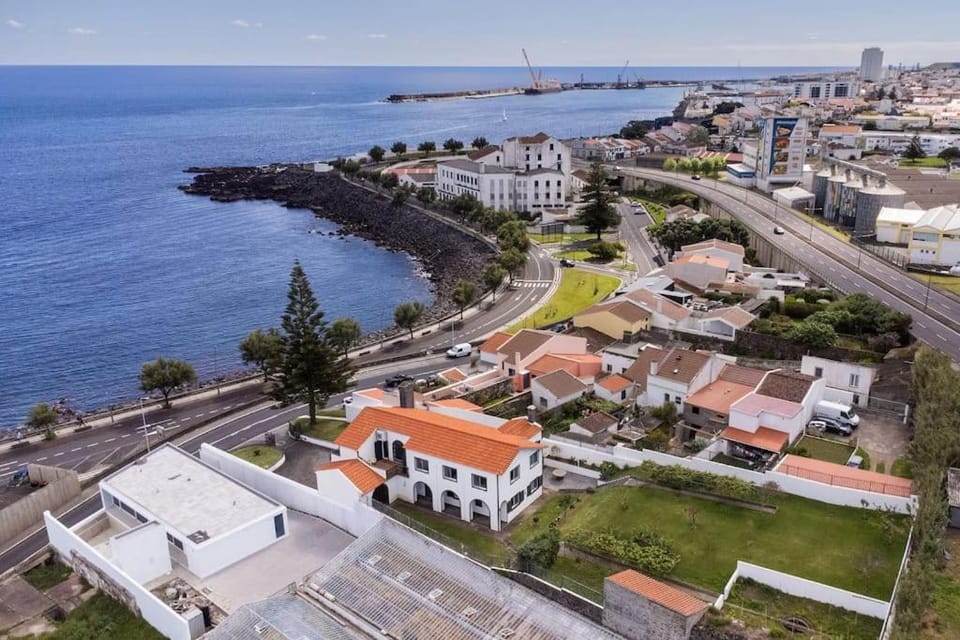 Sea Avenue Palace House in Ponta Delgada