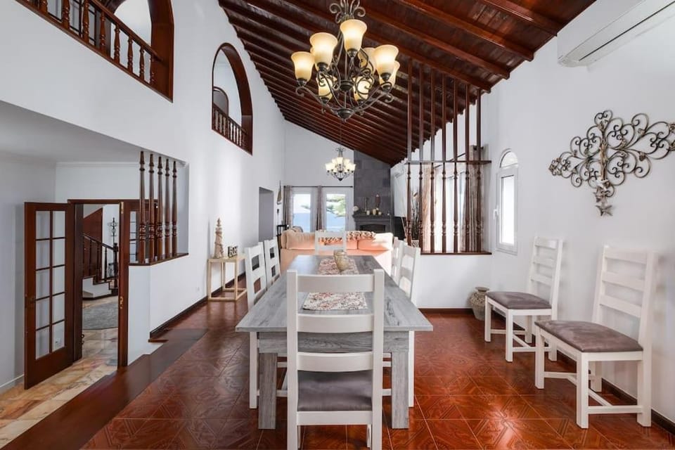 Sea Avenue Palace House in Ponta Delgada