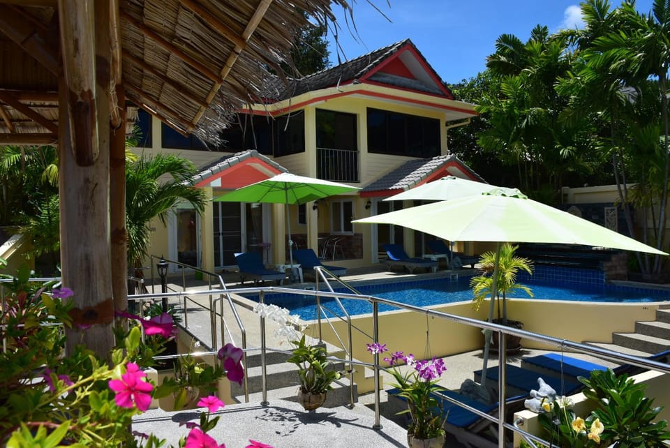 Property building, Swimming pool