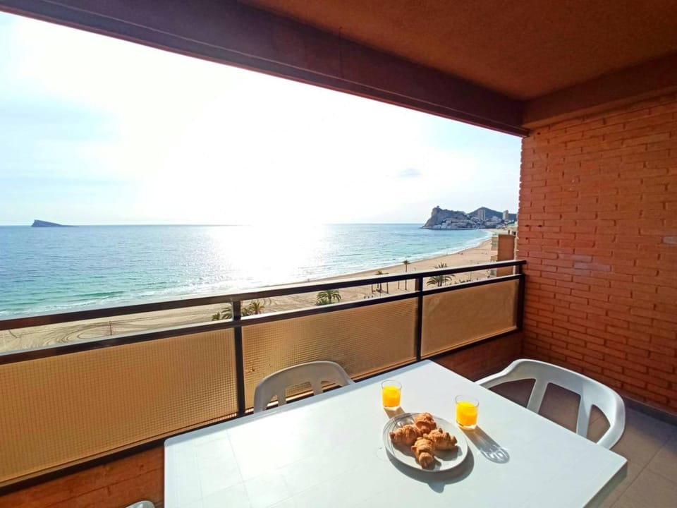 View (from property/room), Balcony/Terrace, City view, Sea view