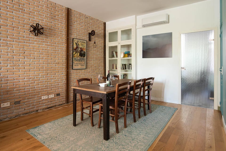 Workshop Apartment in Béziers