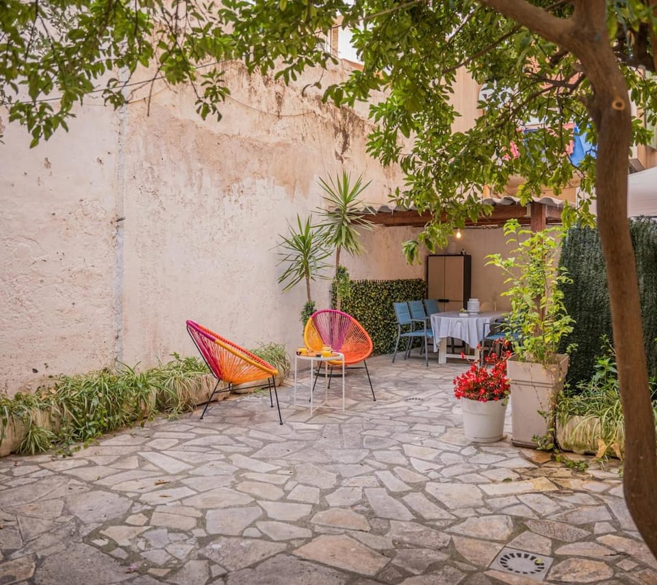 Charmant 4 pièces - Cour privative - Port de Nice Apartment in Nice