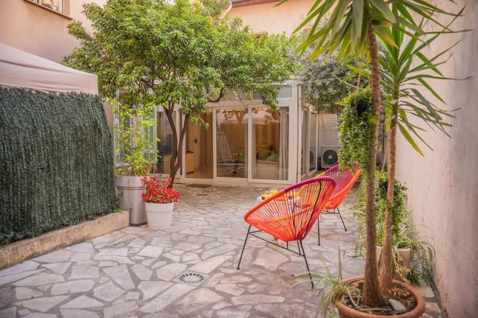 Charmant 4 pièces - Cour privative - Port de Nice Apartment in Nice