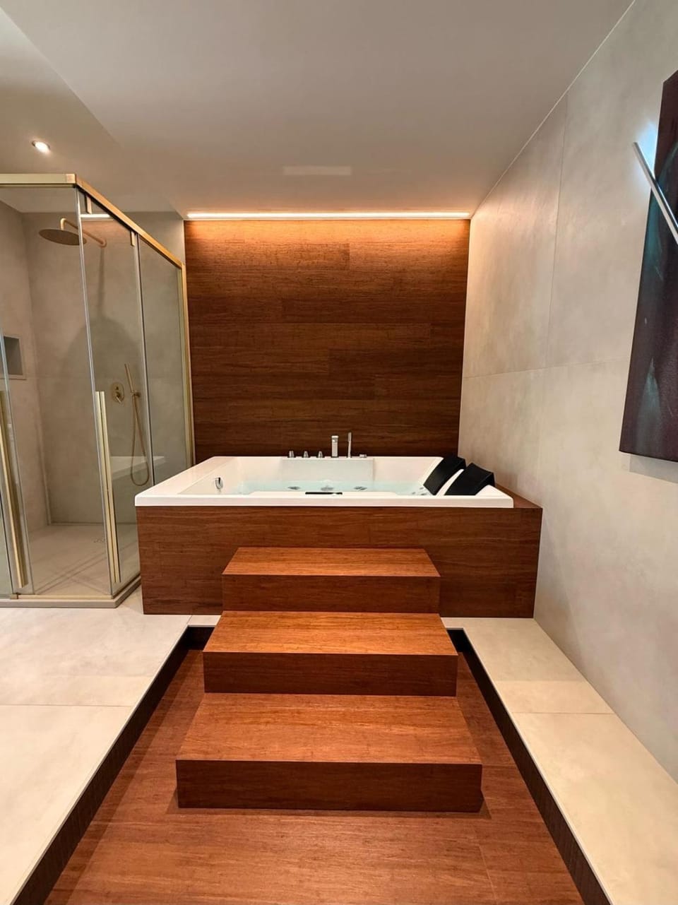 Shower, Hot Tub, Bathroom