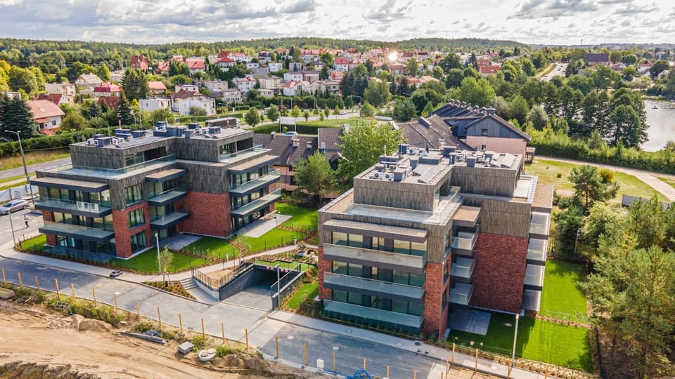 Property building, Day, Neighbourhood, Bird's eye view, Location