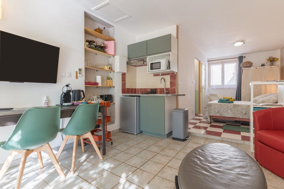 Property building, Living room