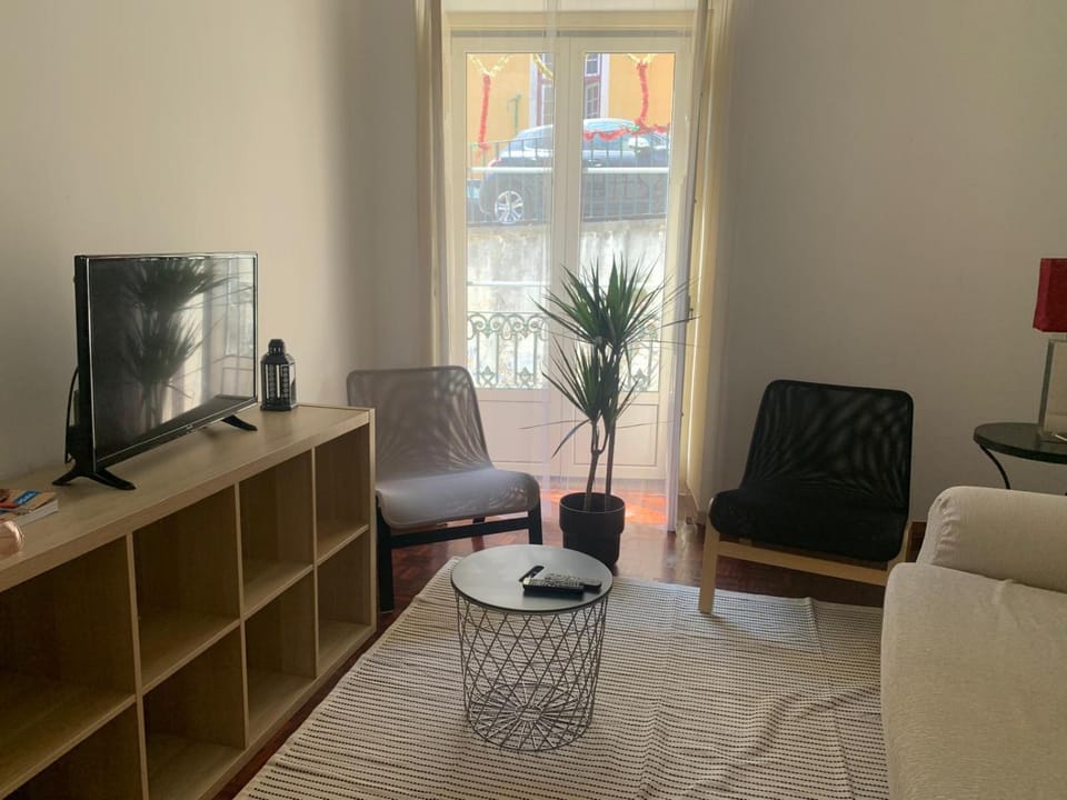 Communal lounge/ TV room, TV and multimedia, Living room, Evening entertainment