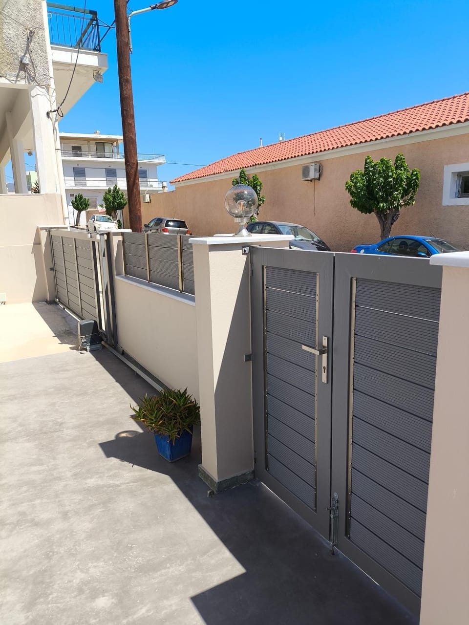 Property building, Day