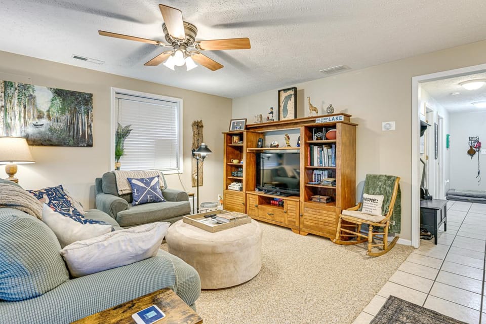 2 MI to the Lake: Mecosta Getaway with Fire Pit! House in Michigan