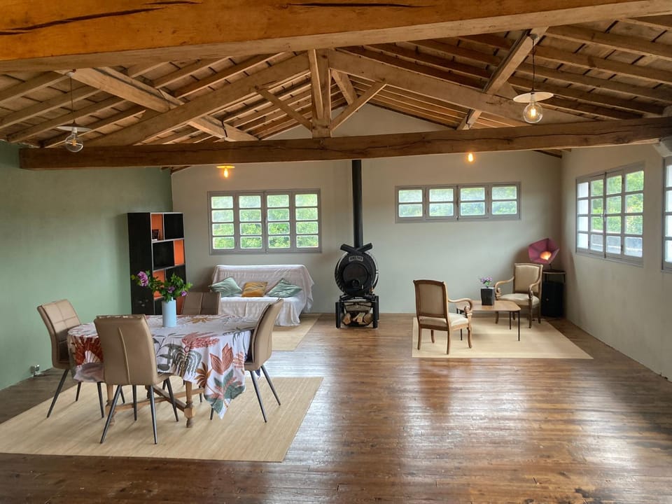 Living room, Dining area