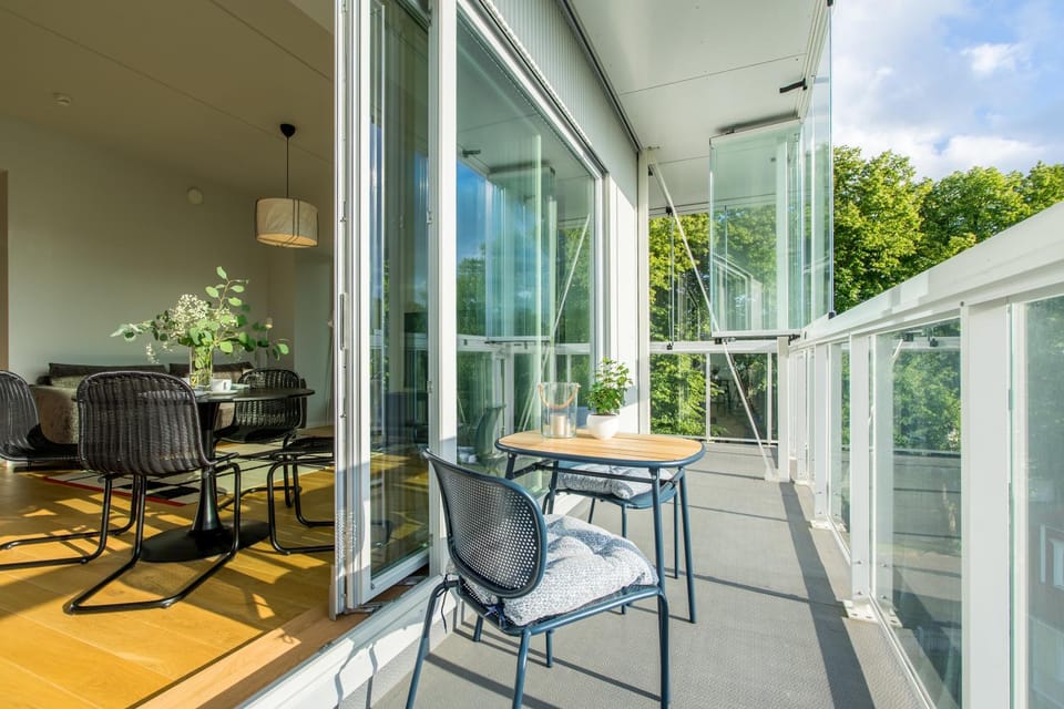 Day, Balcony/Terrace, Living room