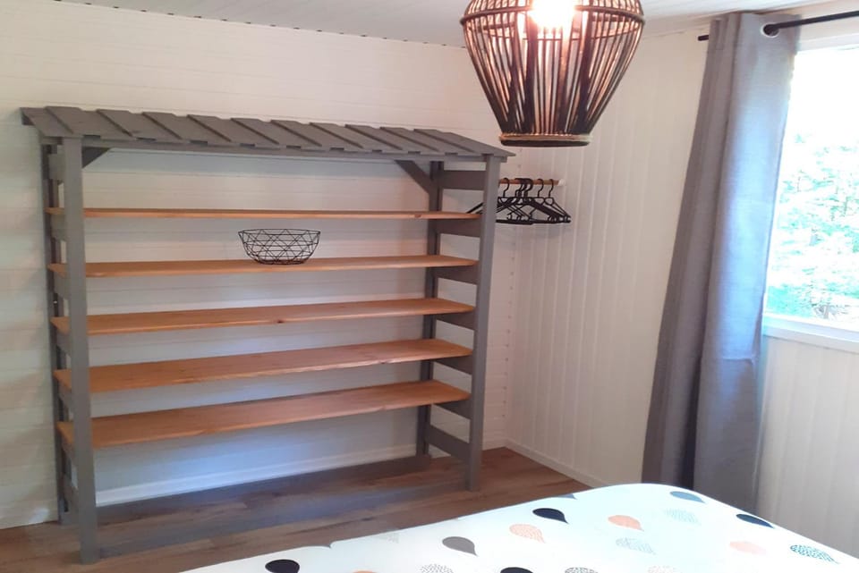 Bedroom, wardrobe