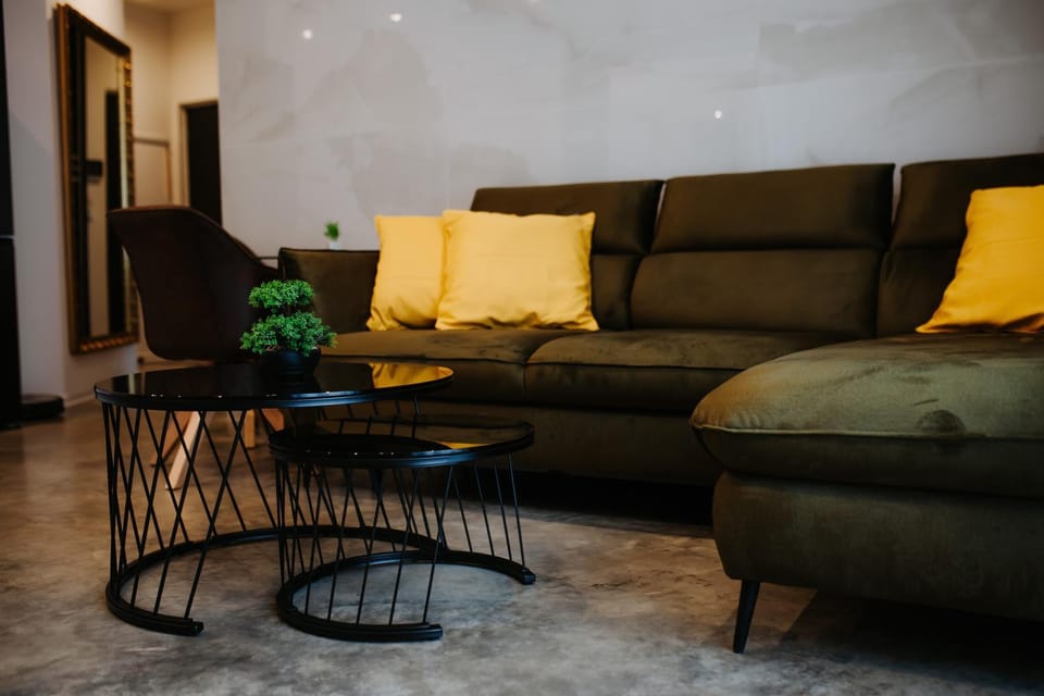 Living room, Seating area