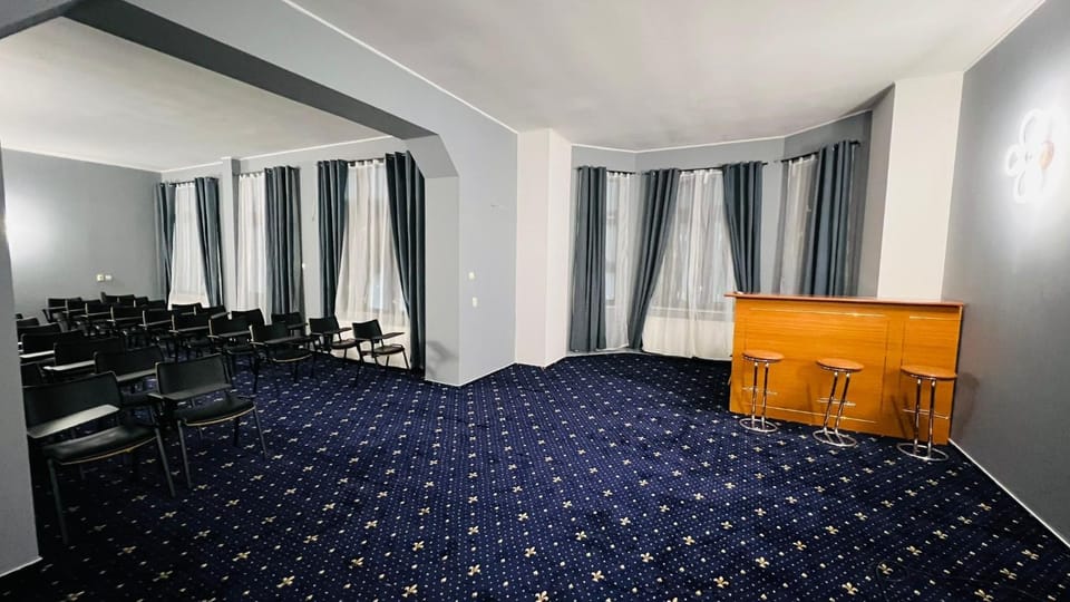 Meeting/conference room
