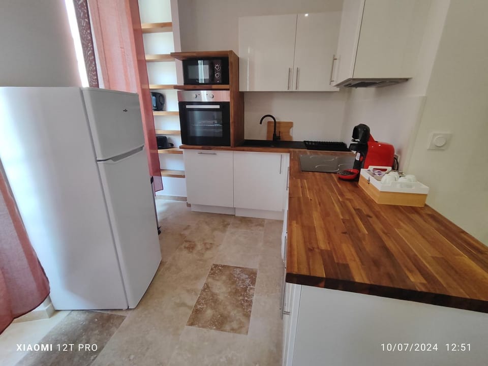 Vieux port Apartment in Marseille