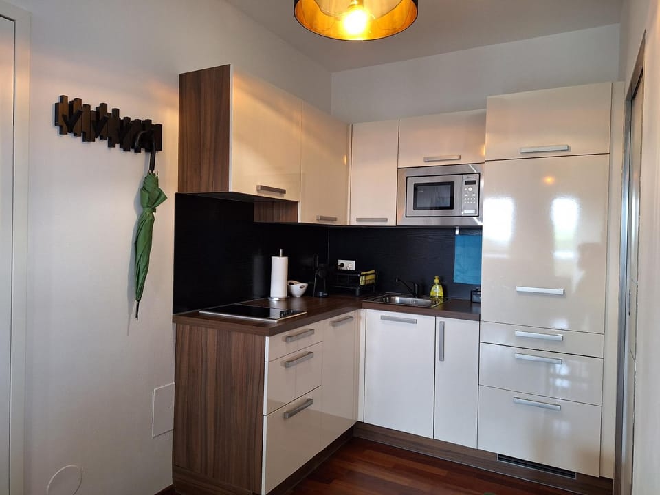 Coffee/tea facilities, kitchen