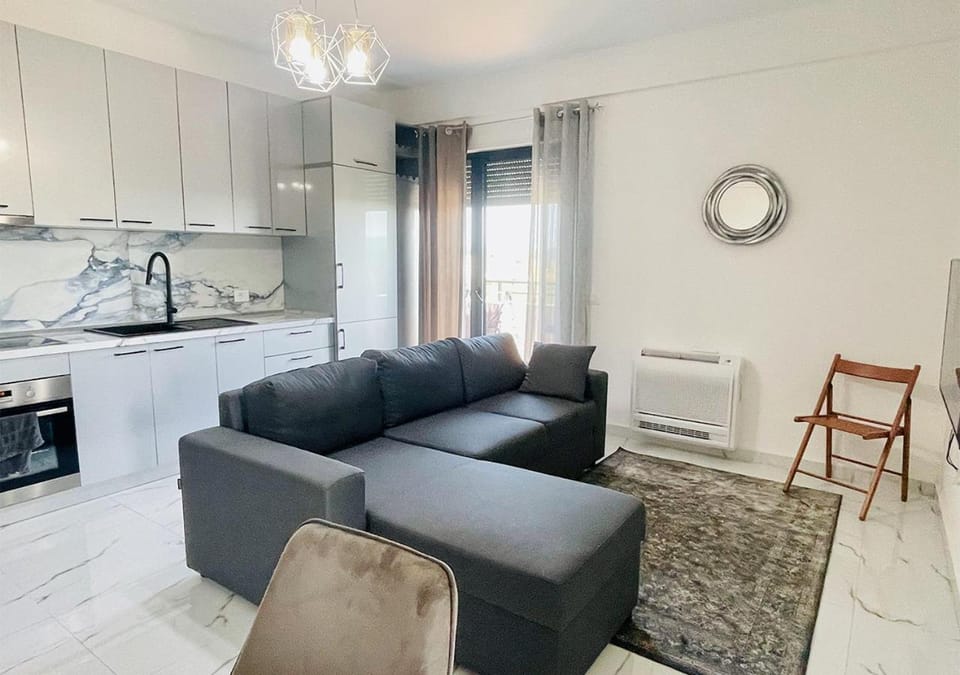 Kitchen or kitchenette, Living room, Seating area, Dining area, minibar, pet friendly, stove