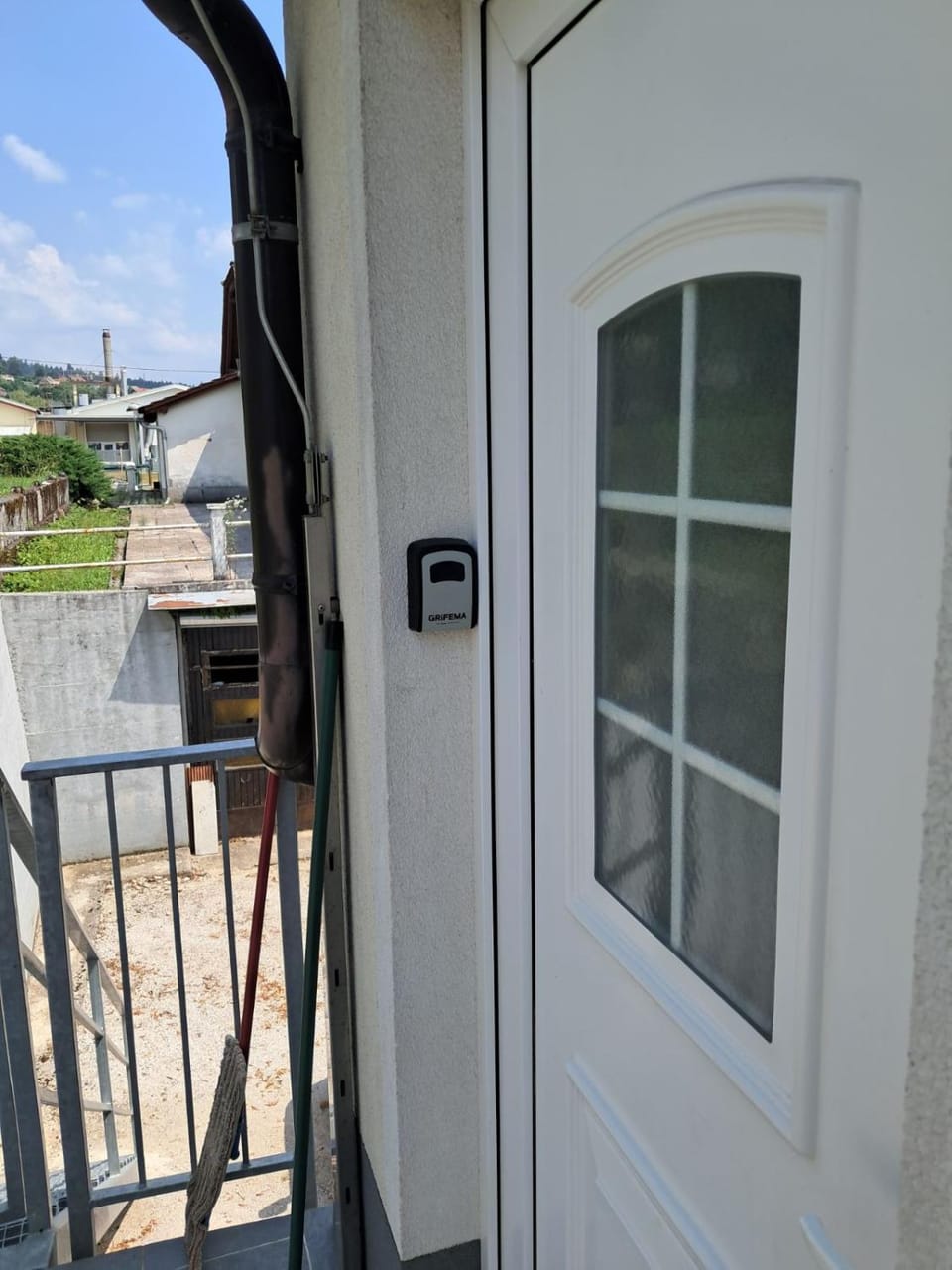 Property building, Facade/entrance, locker
