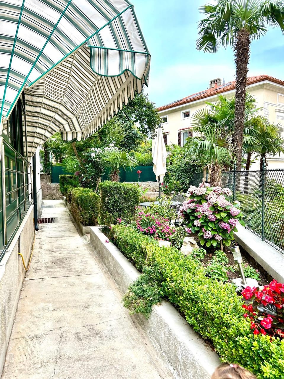 Property building, Garden, Garden view