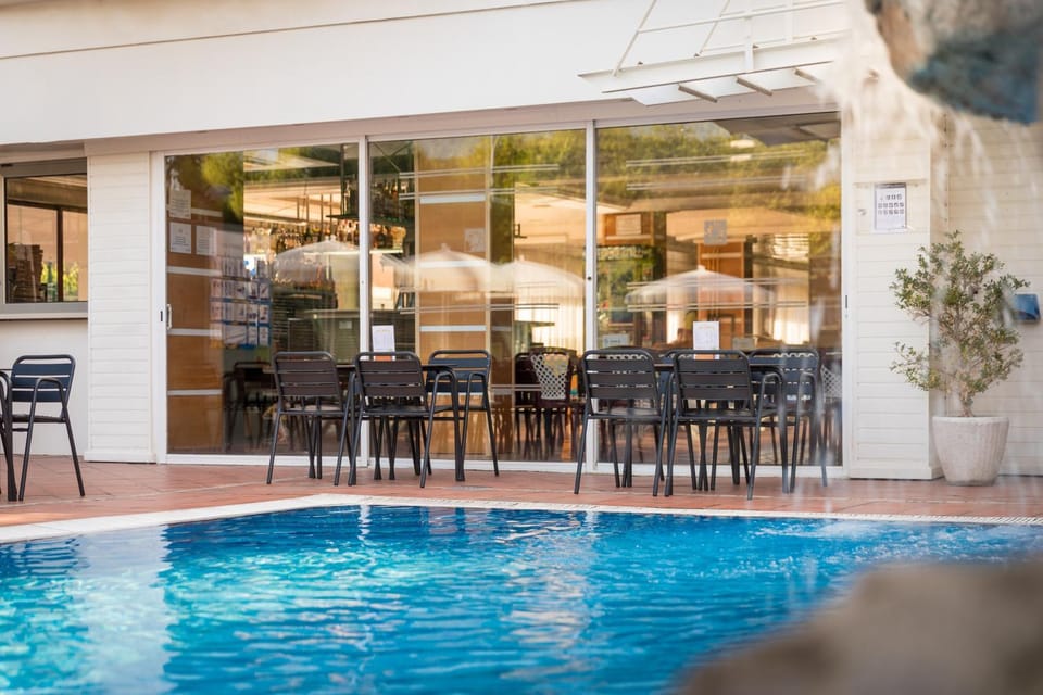 Balcony/Terrace, Pool view, Swimming pool