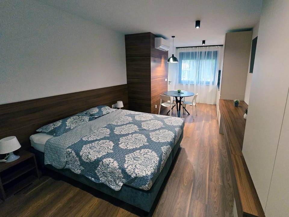 Bed, Bedroom, wardrobe