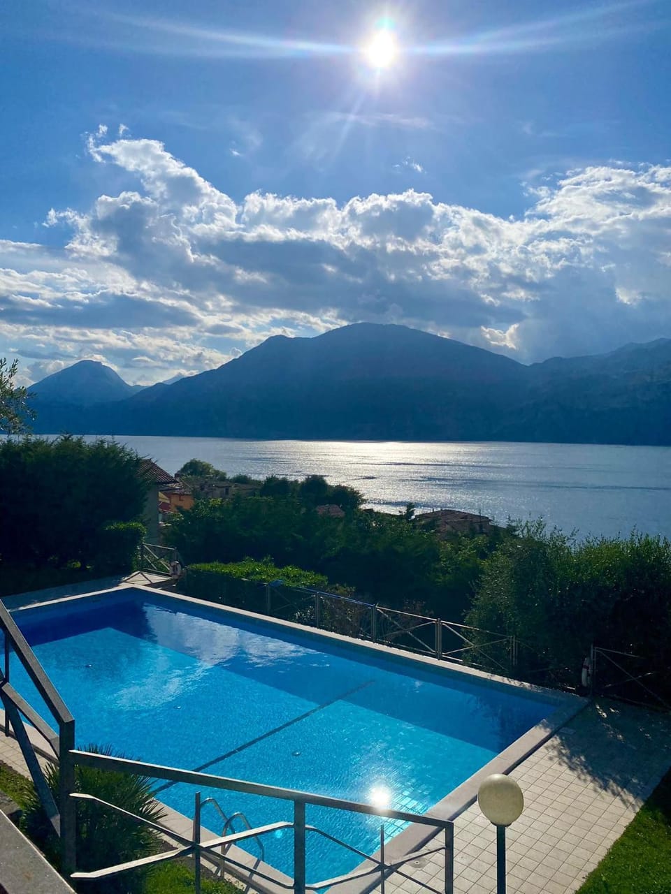 Lake view, Mountain view, Pool view, Swimming pool