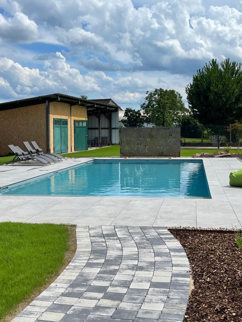 Swimming pool, Swimming pool