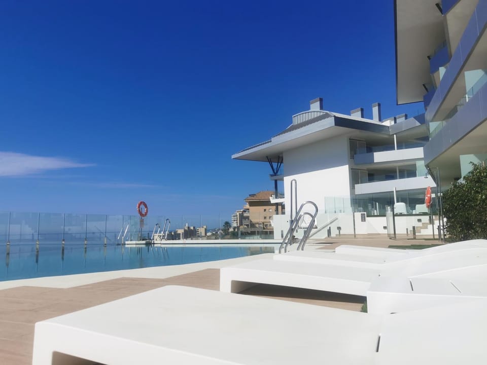 Property building, Sea view, Swimming pool