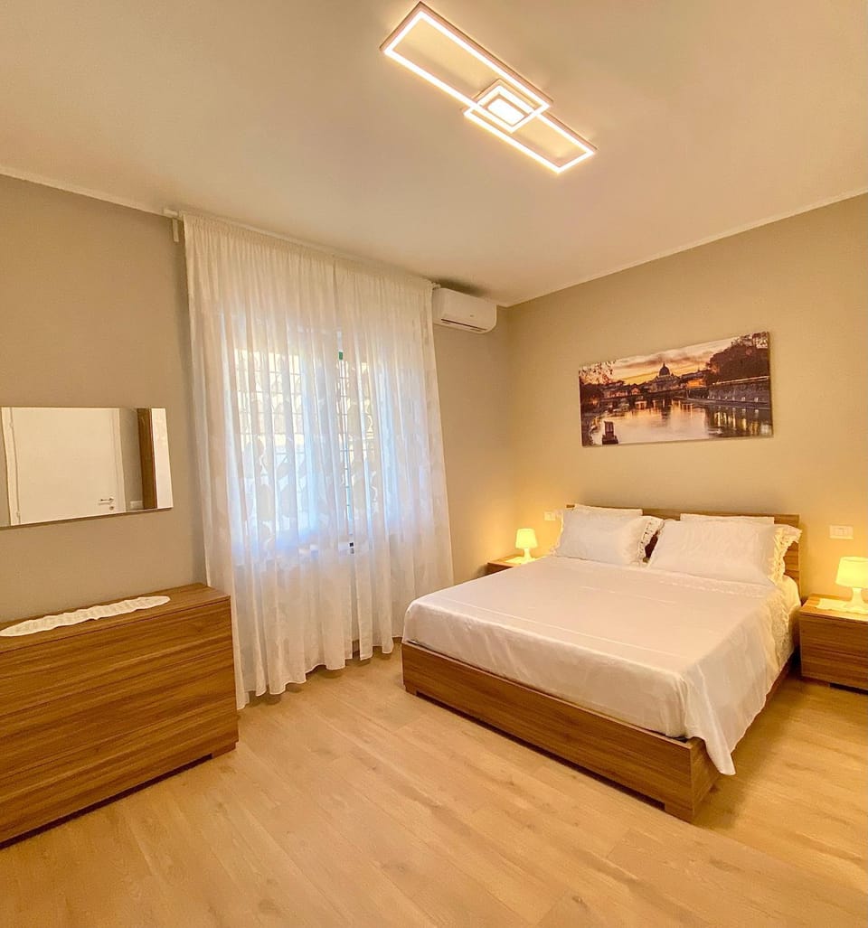 Bed, Photo of the whole room, Bedroom, air conditioner