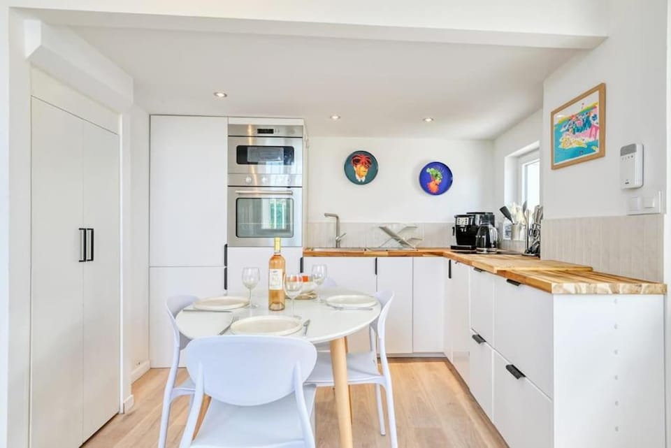 Coquet appartement en bord de mer et corniche Apartment in Marseille