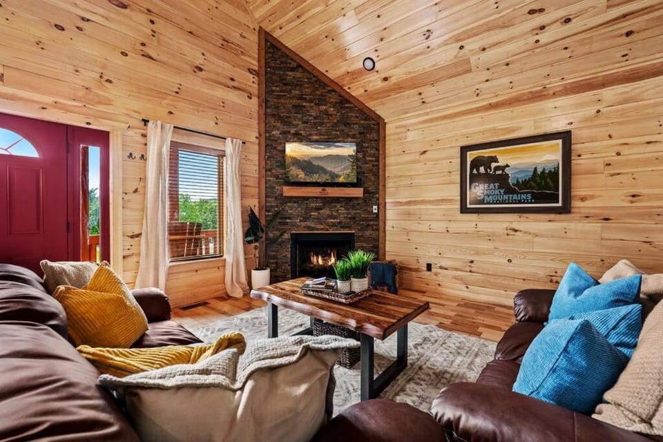 Mountain Time Lodge House in Pittman Center