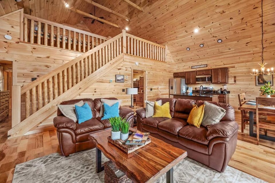 Mountain Time Lodge House in Pittman Center