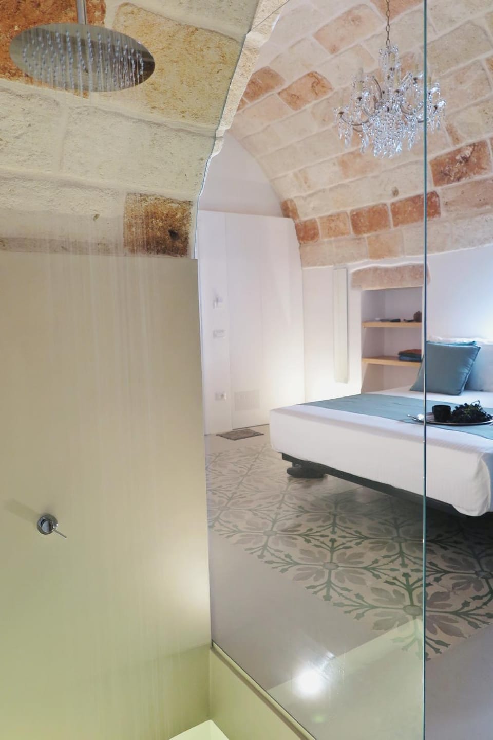 Shower, Photo of the whole room, Bedroom