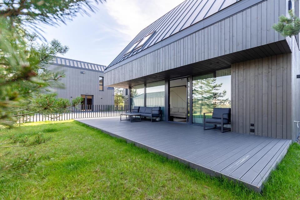 Property building, Patio, Day, Natural landscape, Seating area
