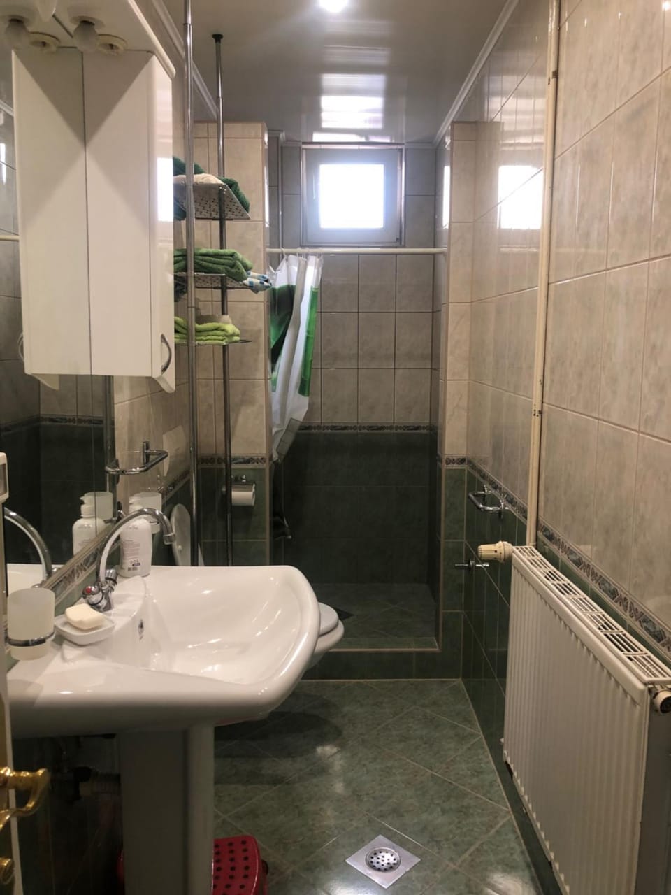 Shower, Bathroom, internet, towels