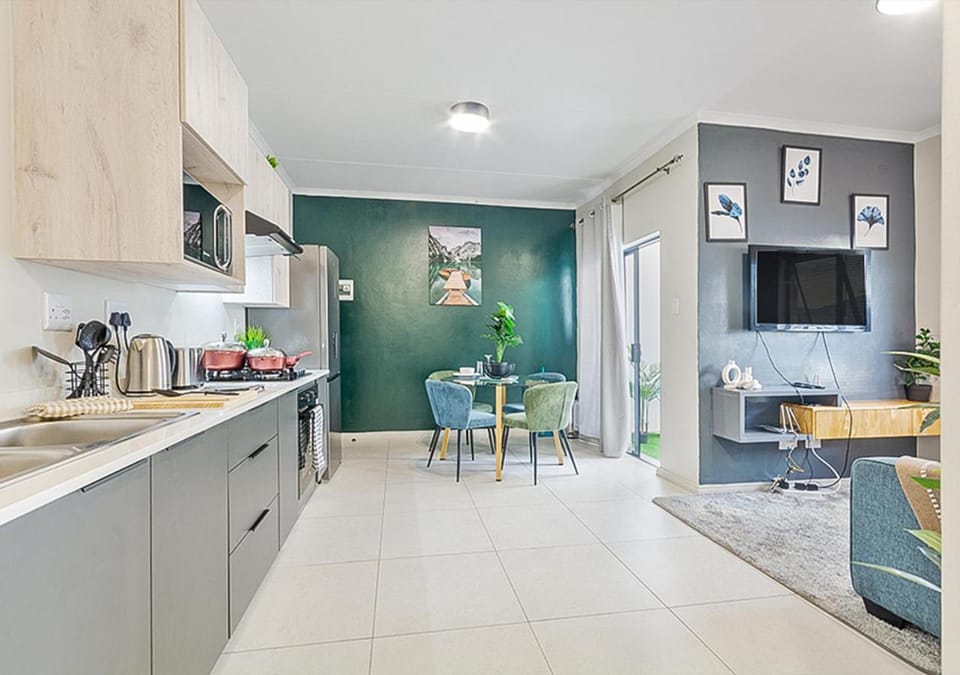 Kitchen or kitchenette, Living room, Dining area