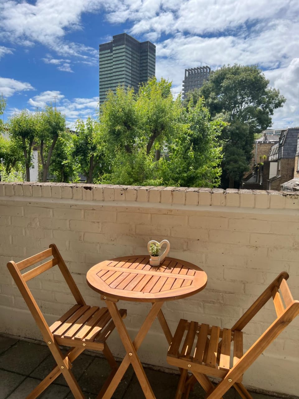 Lovely Entire Flat with Private Balcony in Euston-Central London Apartment in London Borough of Islington