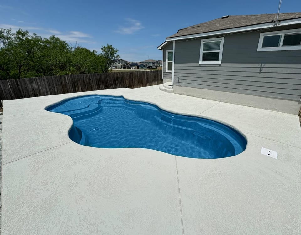 Stylish Family Home Near Lackland POOL House in San Antonio