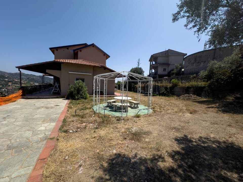 Smack Home Sanremo House in Sanremo