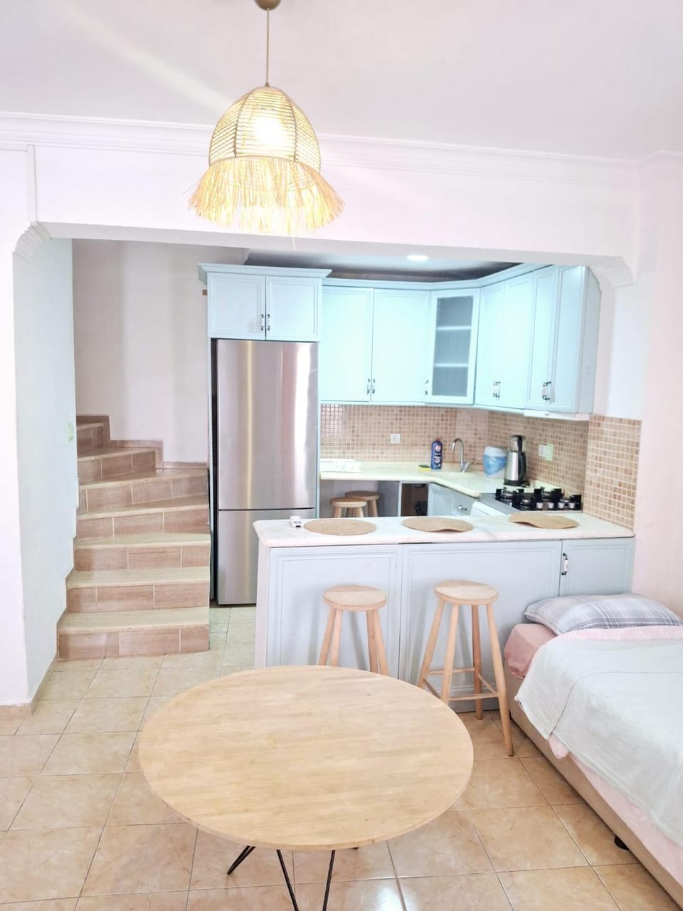 Detached Greek house in the hearth of Cesme Bazaar House in Cesme