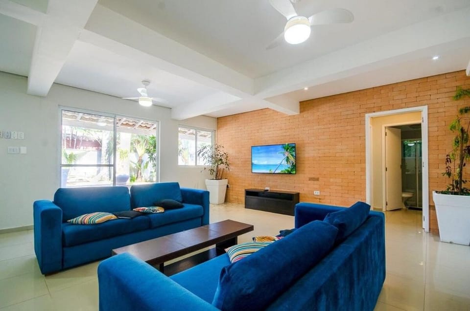 Linda Casa com piscina no Guarujá para 16 pessoas House in State of São Paulo