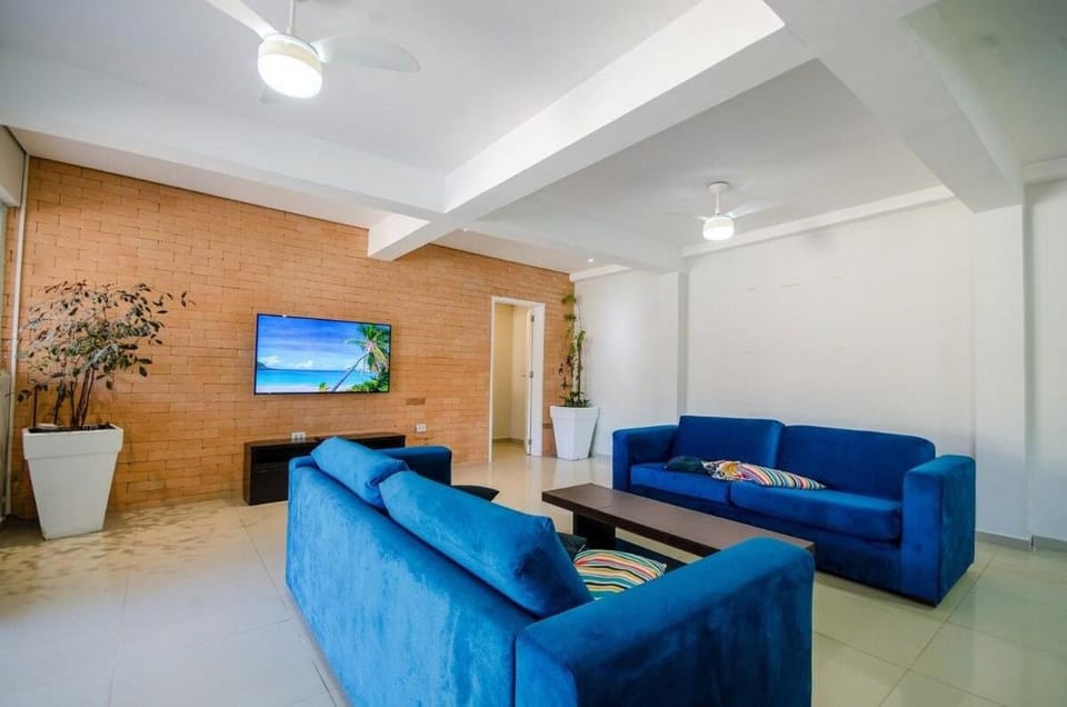 Linda Casa com piscina no Guarujá para 16 pessoas House in State of São Paulo