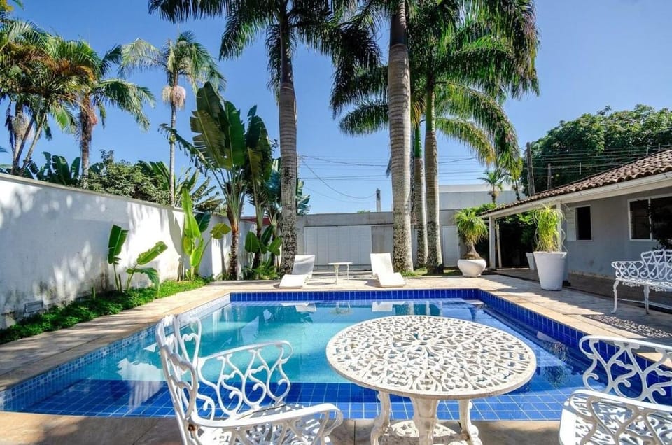 Linda Casa com piscina no Guarujá para 16 pessoas House in State of São Paulo