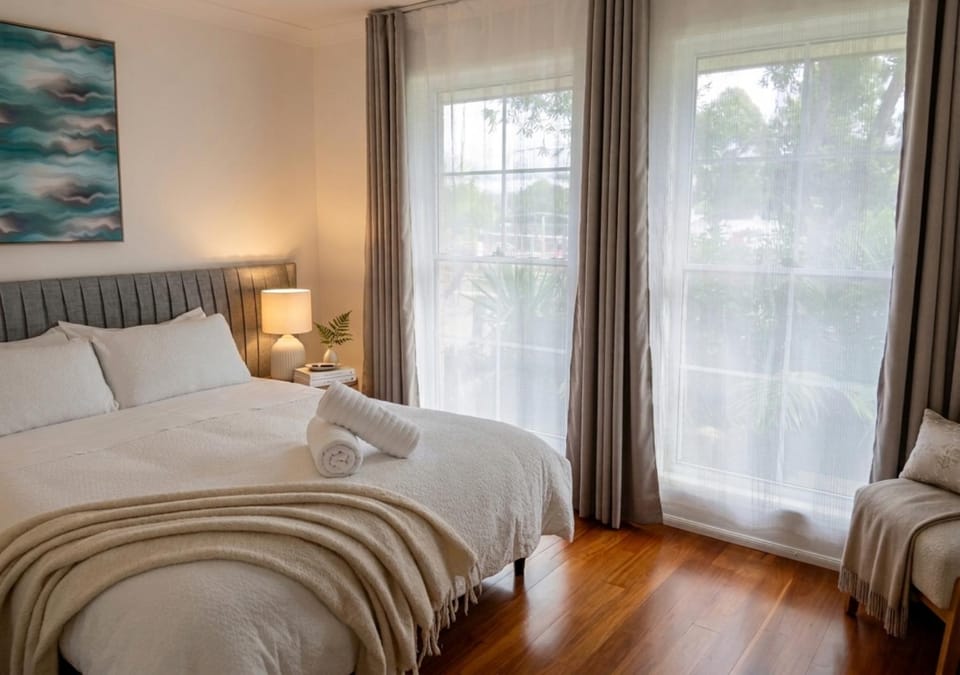Bed, View (from property/room), View (from property/room), Bedroom, internet, towels, towels